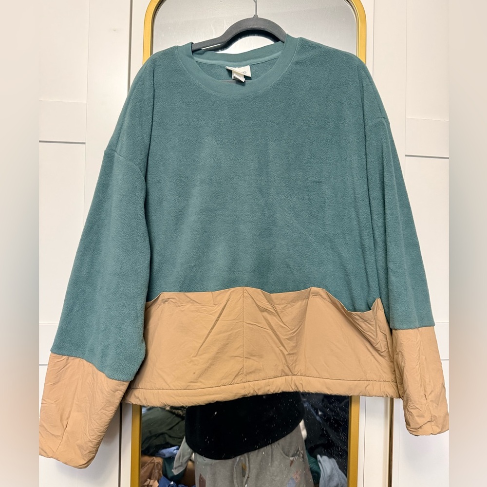 H&M Move Teal Fleece Sweater